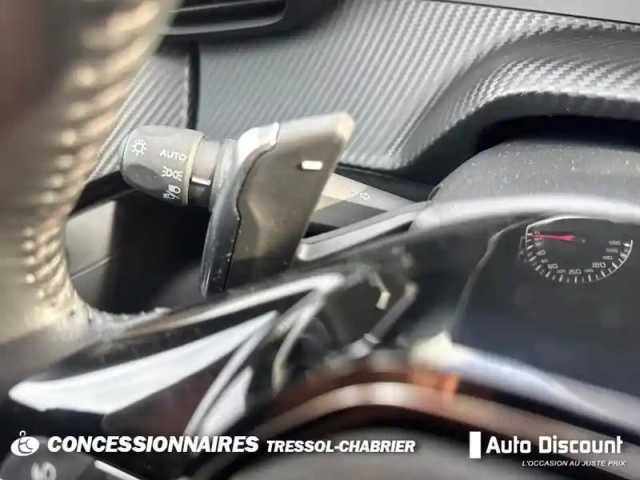 Peugeot 2008 bluehdi 130 s&amp;s eat8 allure — photo 17