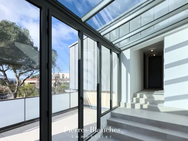 Villa sur toit 3 pièces 70 m²