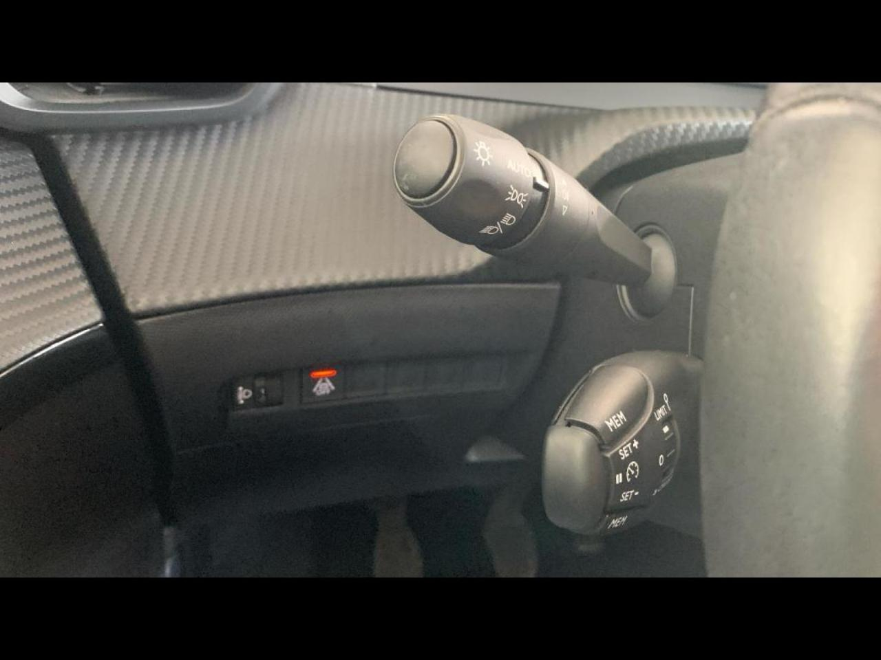 Peugeot 208 1.5 bluehdi 100ch s&s allure — photo 23