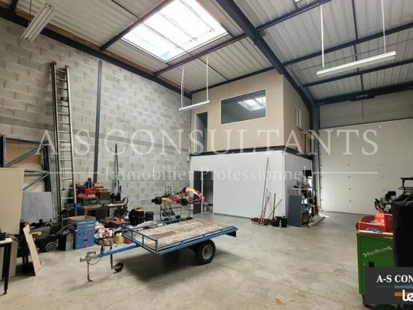 LOCAL D'ACTIVITE 150 m² TOUSSIEU