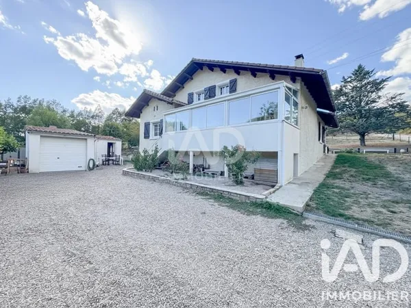 Maison 6 pièces 140 m²