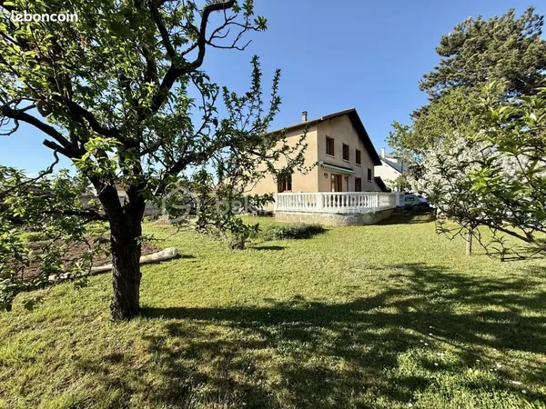 Maison 6 pièces 155 m²