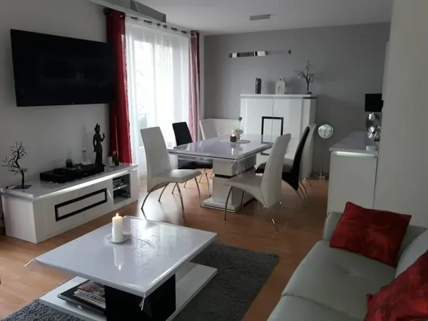 Location d'un chambre meublée parc de 33 hectares