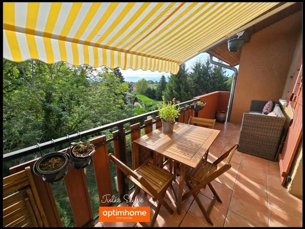 Appartement T4 Duplex 90 m² (110 m² utiles) Vue Mont-Blanc, terrasse, cave et deux parkings