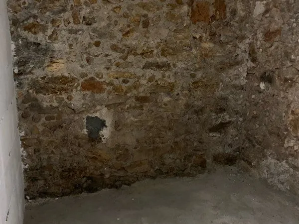 Cave à proximité mairie de saint ouen m13/14