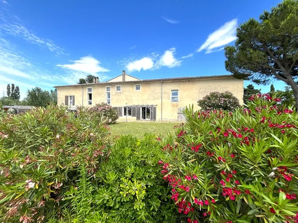 Maison 8 pièces 245 m²