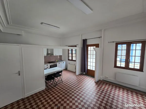 Studio de 26 m2 au rez-de-chaussée