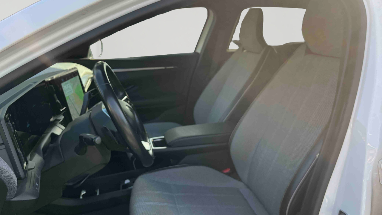 Renault Megane E-Tech EV60 220 ch super charge — photo 11