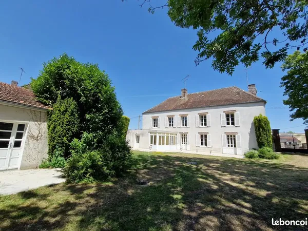 Maison 230 m² Marigny-le-Châtel