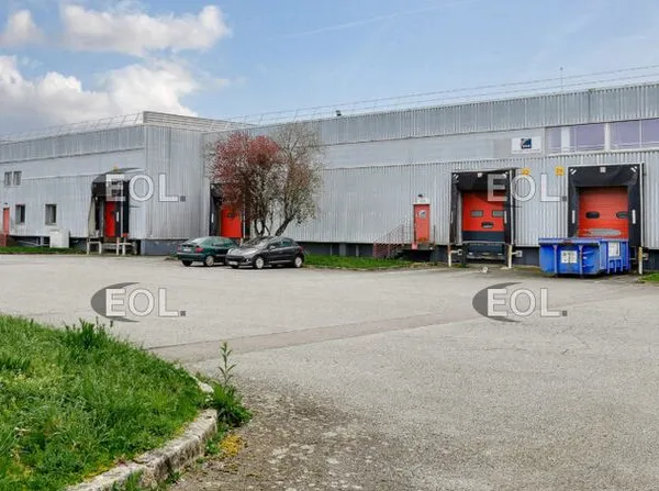 Local logistique 6 232 m²