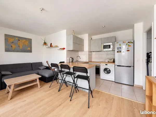 2 pièces lumineux - Plein sud - Balcon 7 m² - Parking - Résidence récente