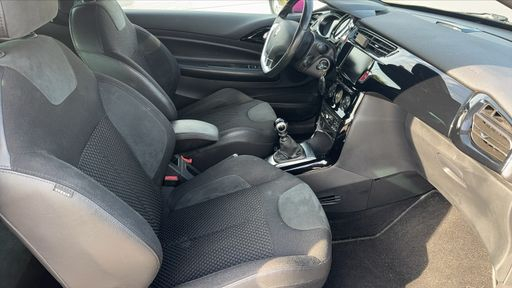 DS DS3 CABRIOLET THP 155 - Sport Chic – 2014 – 123785 km – Essence – Boîte Manuelle — photo 14