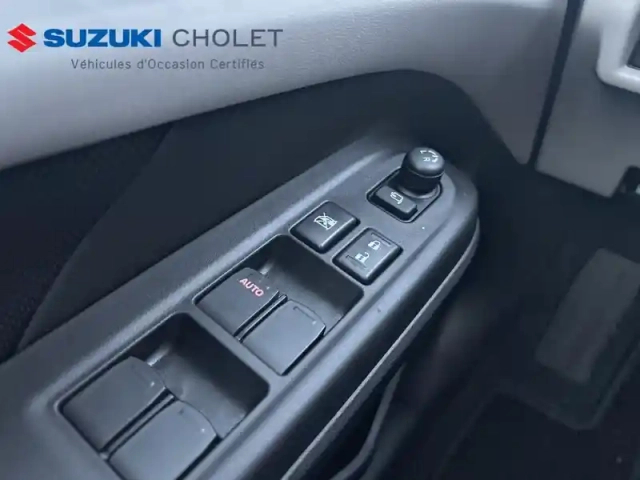 Suzuki Swift 1.2 dualjet hybrid — photo 14