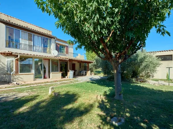 Maison 7 pièces 195 m²