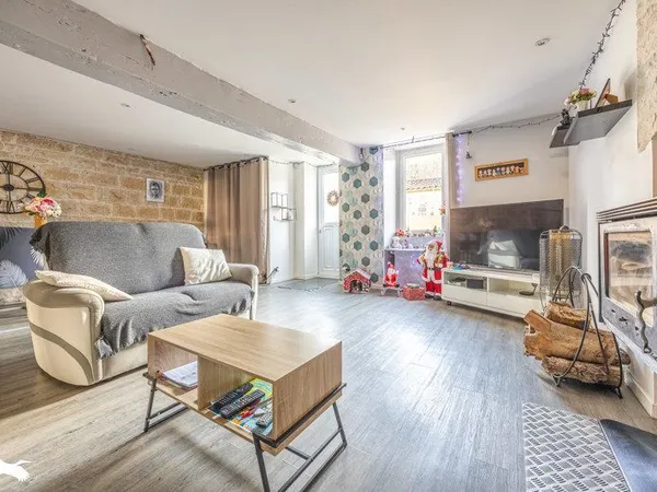 Maison en pierre de 9 pièces principales