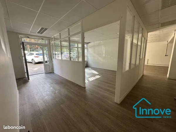 Bureaux 120 m² Le Chesnay-Rocquencourt