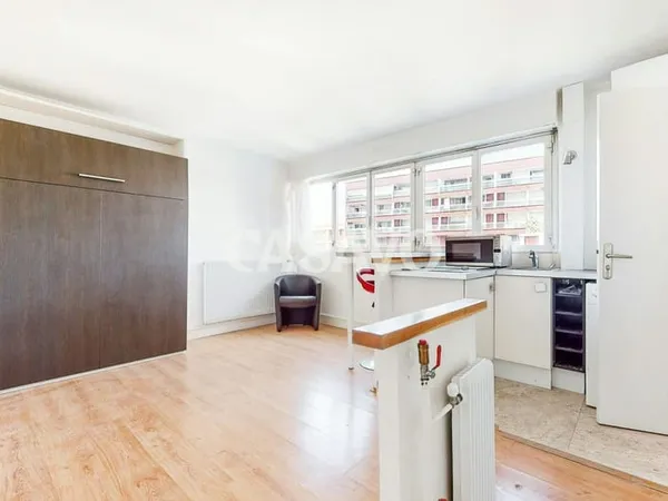 Vente Appartement 1 pièce de 20m² - 75015 Paris