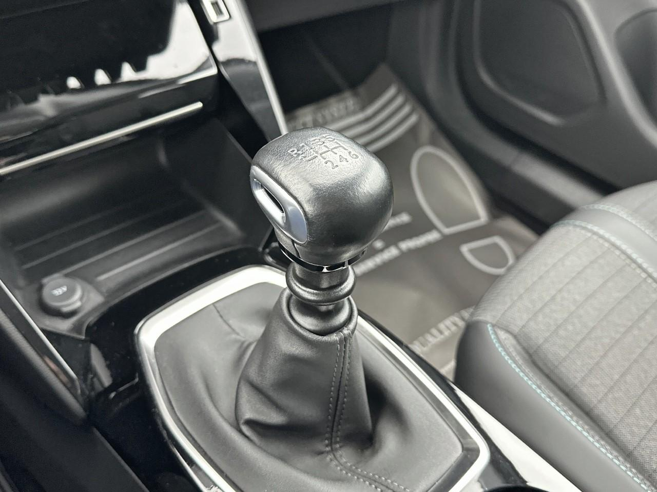 Peugeot 2008 puretech 100 s&s bvm6 allure — photo 28