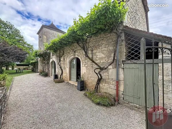 Maison 8 pièces 186 m²