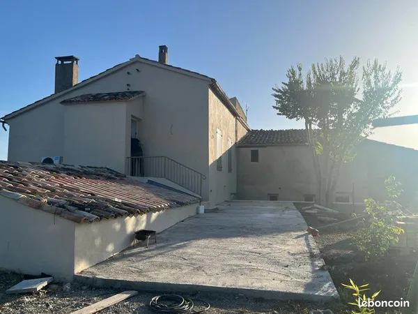 Maison mitoyenne T4+ terrasse/jardinet +cave