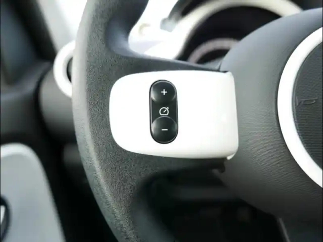 Renault Twingo e-tech electric equilibre r80 achat intégral — photo 13