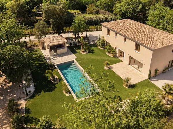 Villa 7 pièces 190 m²