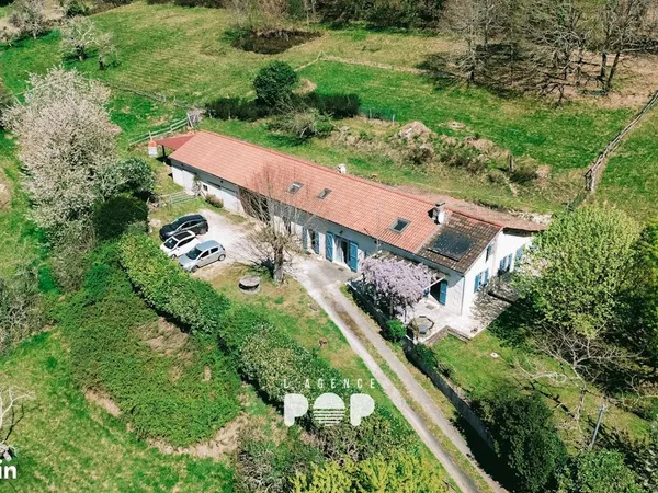 Maison 8 pièces 228 m²