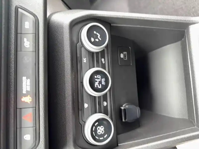 Dacia Jogger tce 110 5 places — photo 25