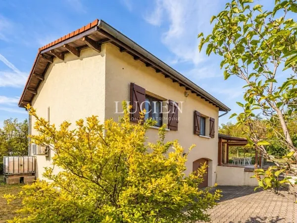 Maison familiale de 114 m² sur terrain clos et piscinable de 744 m²