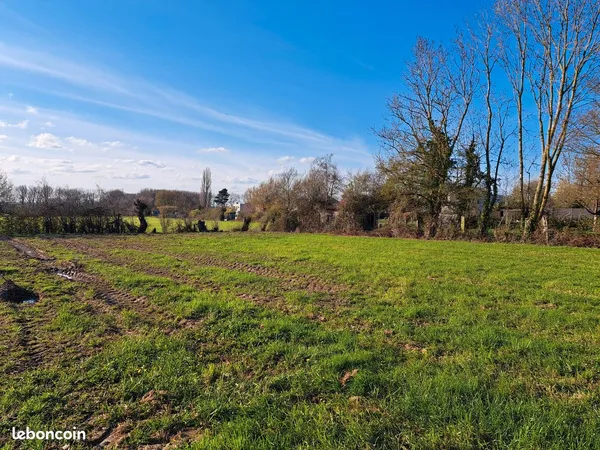 Terrain 1000m² Attiches