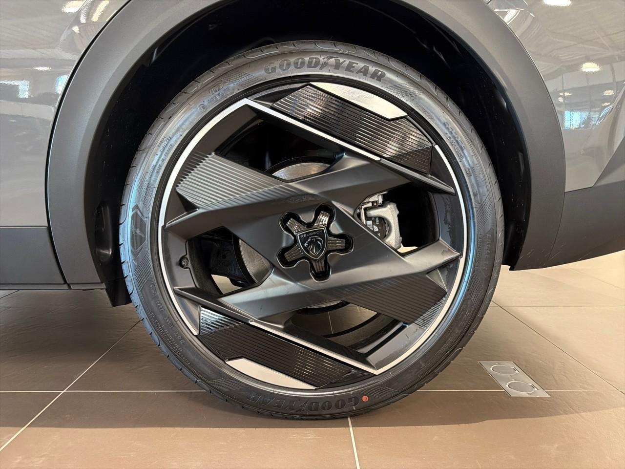 Peugeot 408 plug-in hybrid 240ch gt exclusive e-dcs7 — photo 11