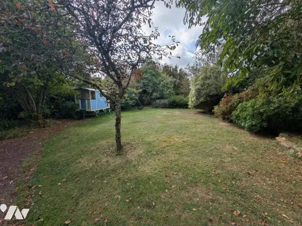 Terrain 653 m²