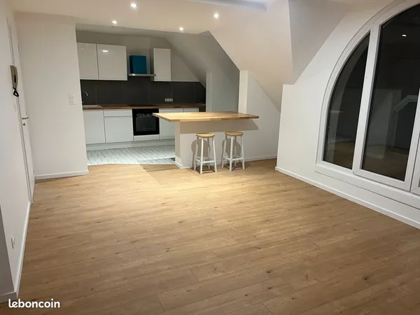 Bel appartement lumineux dernier étage avec terrasse