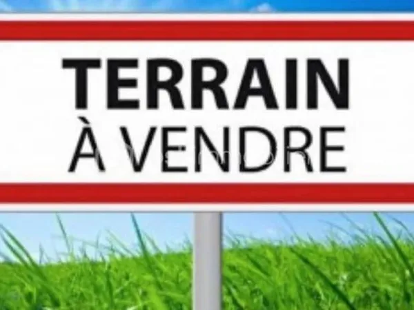 Terrain 750 m²