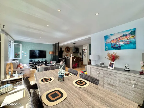 Maison 8 pièces 185 m²
