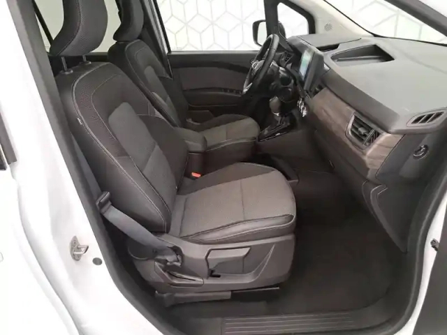 Renault Kangoo blue dci 115 edc — photo 24