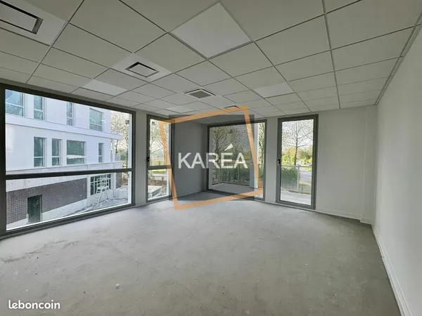 BUREAUX 44 m² SERRIS