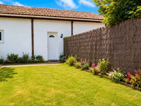 Maisonnette rénovée et meublée : eau + électricité + wifi inclus