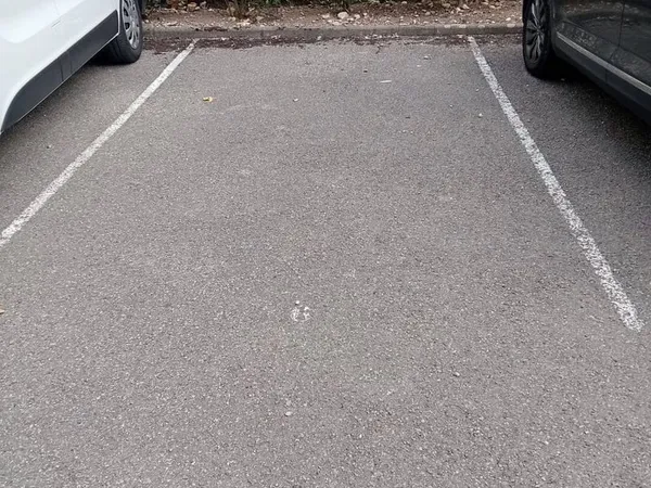 Parking 12 m²
