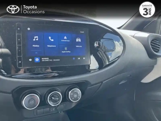 Toyota Aygo x 1.0 vvt-i 72ch dynamic s-cvt my24 — photo 15