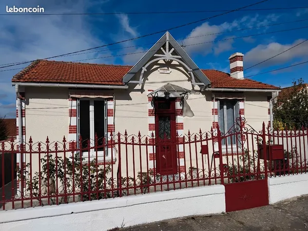 Villa de charme 1929 - calme, jardin arboré, gare a pied