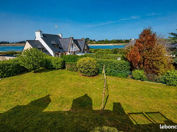 Trégastel - Maison rénovée avec vue mer et accès direct baie Sainte-Anne