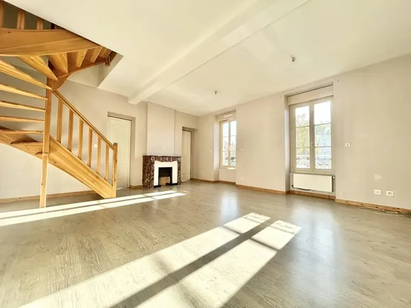 T3 DUPLEX - CENTRE RIVE DE GIER