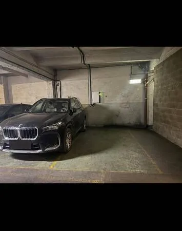 Garage/Parking