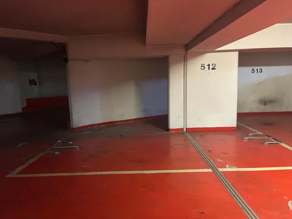 Grande place de parking 20m2 - rue Boulle Paris 11