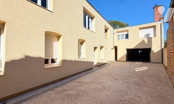 Maison 7 pièces 243 m²
