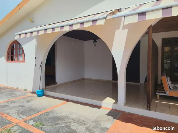 Location appartement Ducos