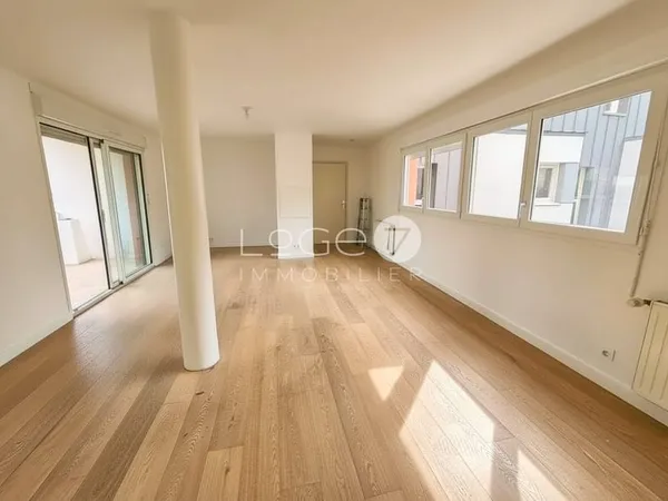 APPARTEMENT T4 AVEC BALCON, CAVE ET GARAGE CENTRE-VILLE DE