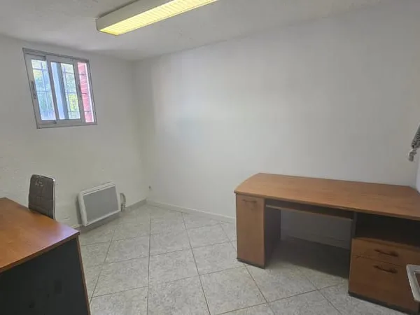 Toulouse, bureau de 12 m² avec parking