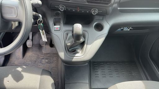 Citroen Berlingo VU 1.5 BlueHDi 75 - Van M – 2019 – 79748 km – Diesel – Boîte Manuelle — photo 5